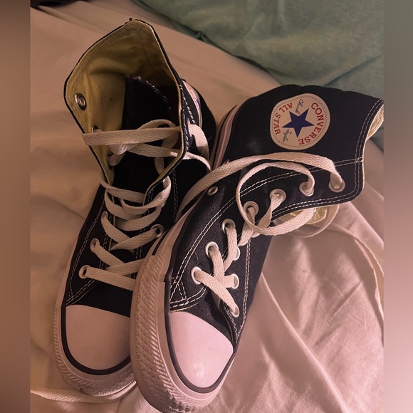 Women’s Black Converse - Picture 1 of 2